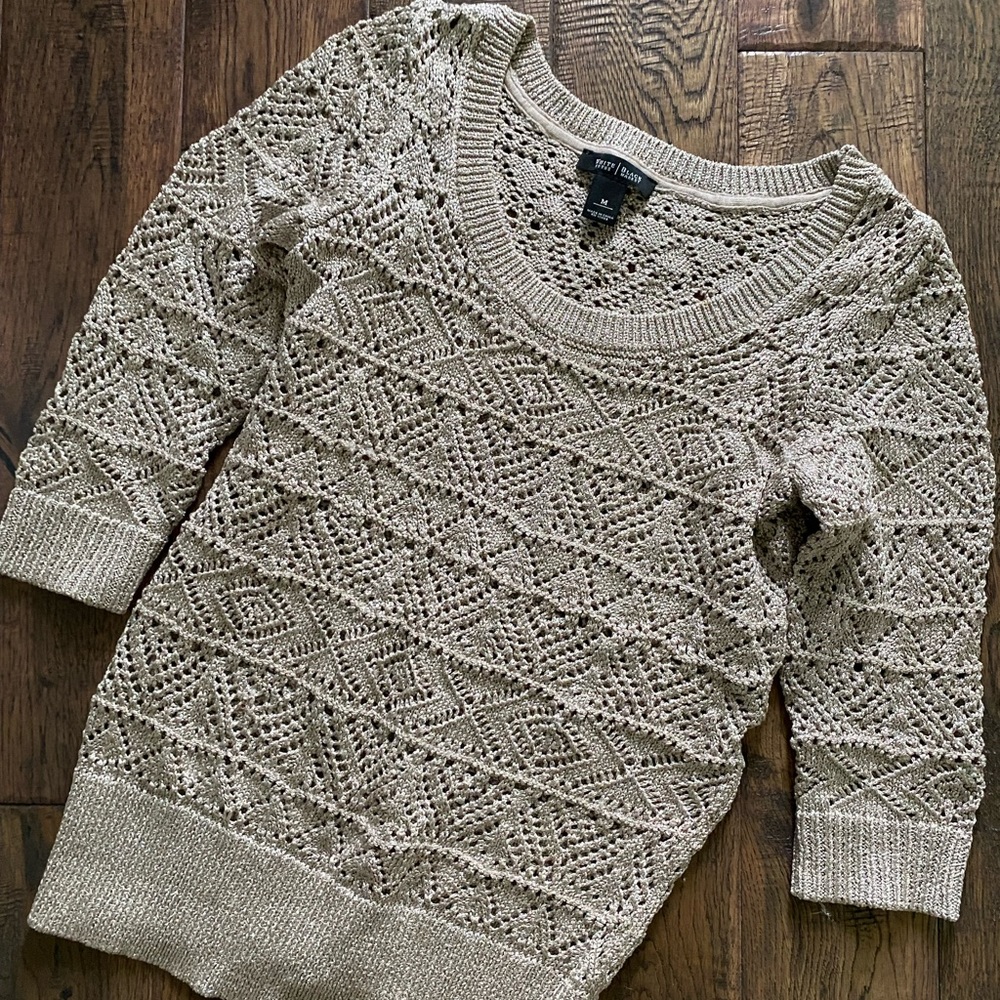 White House Black Market Gold lame’ sweater Medium summer knit